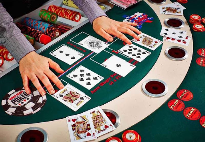 Chơi Xì Tố tại King88 – Trải nghiệm game bài đỉnh cao & Mẹo chơi thắng dễ 2 Xì Tố – Biến thể Poker Hồng Kông